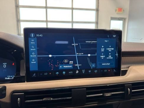 Used 2023 Lincoln Corsair AWD image 2