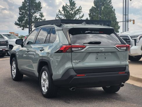 Used 2019 Toyota RAV4 XLE AWD/4WD image 6