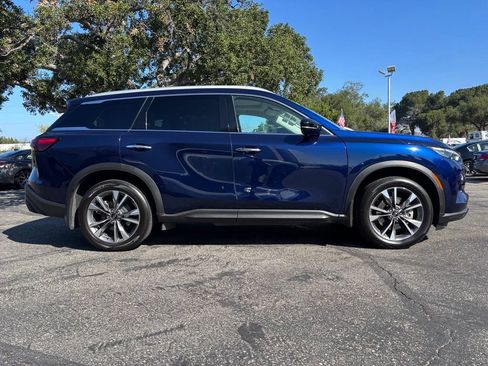 Used 2023 INFINITI QX60 Luxe w/ Cargo Package FWD image 2