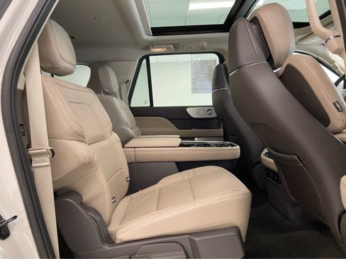 Used 2024 Lincoln Navigator L Reserve image 22