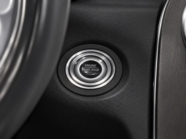 Used 2019 Mercedes-Benz C 300 4MATIC Sedan image 19
