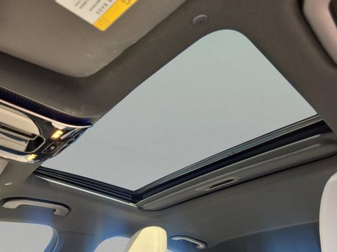 Certified 2023 Mercedes-Benz C 300 Sedan image 34