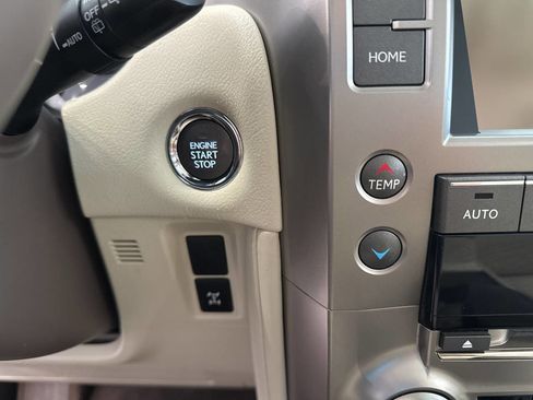 Used 2015 Lexus GX 460 w/ Premium Package image 19