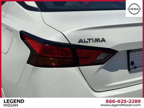 Certified 2024 Nissan Altima 2.5 SV FWD image 11