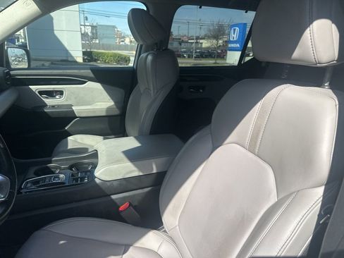 Used 2024 Honda Pilot EX-L image 12