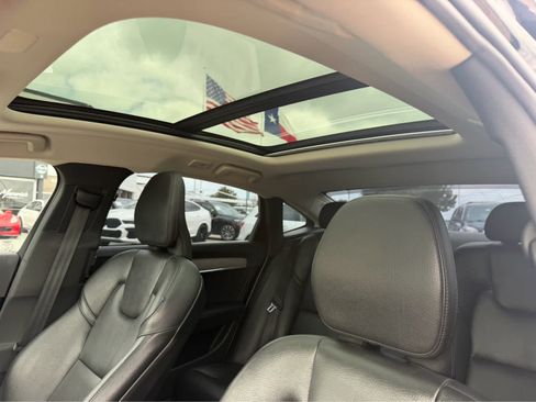 Used 2023 Volvo S90 B6 Plus AWD/4WD image 18