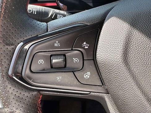 Used 2025 Chevrolet Trax RS w/ Driver Confidence Package FWD image 22