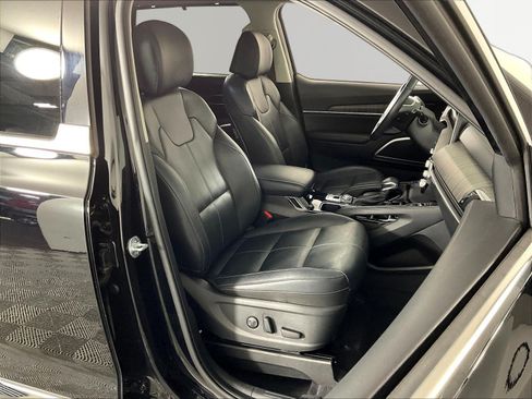 Used 2024 Kia Telluride EX w/ EX Captain's Chair Package AWD/4WD image 30