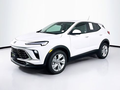 Used 2025 Buick Encore GX Preferred image 3