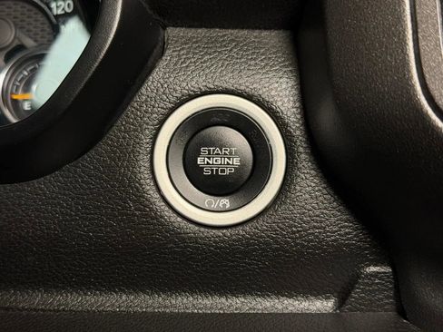 Used 2019 RAM 1500 Tradesman AWD/4WD image 32