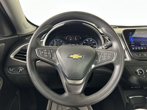 Used 2024 Chevrolet Malibu LT image 20