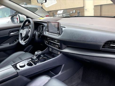 Used 2023 Nissan Rogue SV w/ SV Premium B Package AWD/4WD image 14