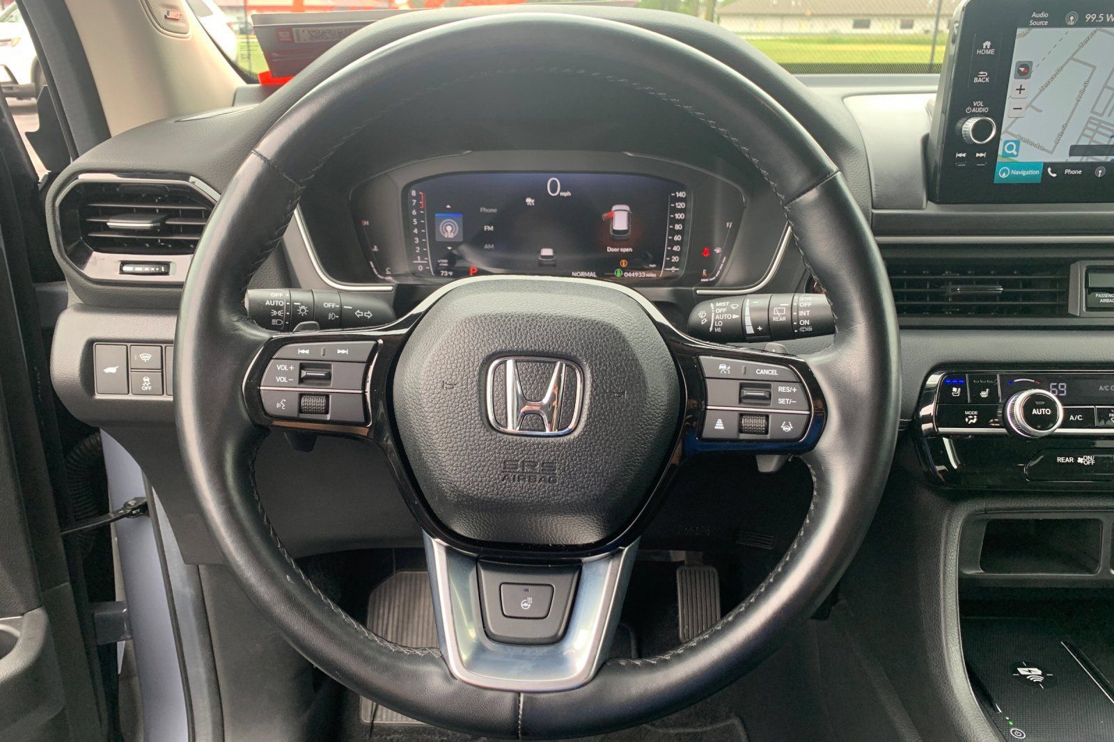 Used 2025 Honda Pilot Elite image 30
