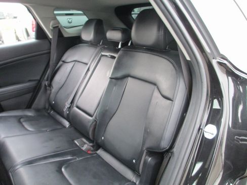 Used 2023 Kia Sportage EX image 18