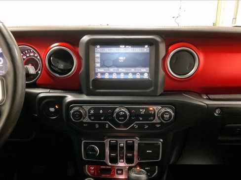 Used 2018 Jeep Wrangler Unlimited Rubicon AWD/4WD image 6