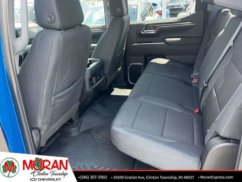 Used 2023 Chevrolet Silverado 1500 RST AWD/4WD image 12