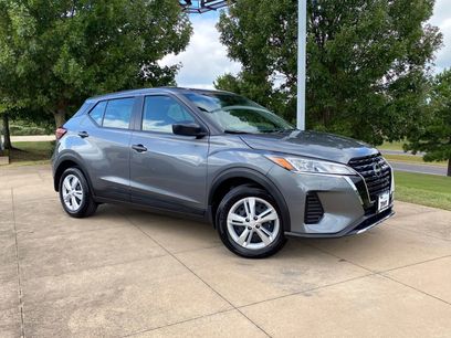 Used 2025 Nissan Kicks Play S