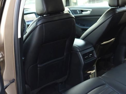 Used 2020 Ford Edge SEL w/ Cold Weather Package AWD/4WD image 29