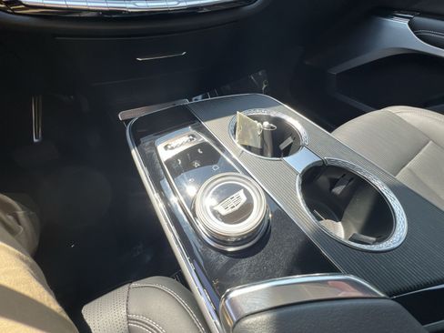 Used 2024 Cadillac Lyriq Sport AWD/4WD image 22