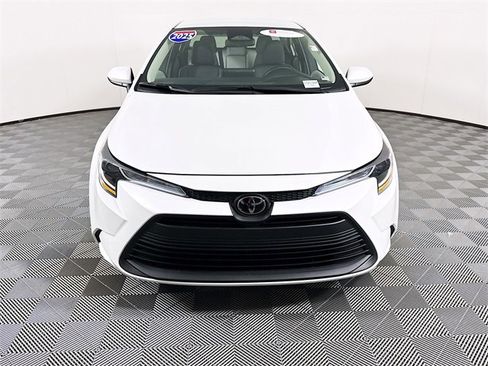 Certified 2025 Toyota Corolla LE image 2