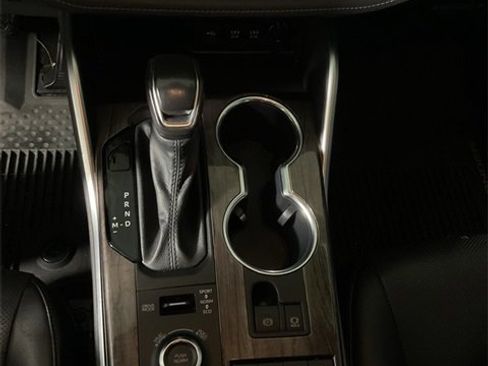 Used 2020 Toyota Highlander Platinum image 28