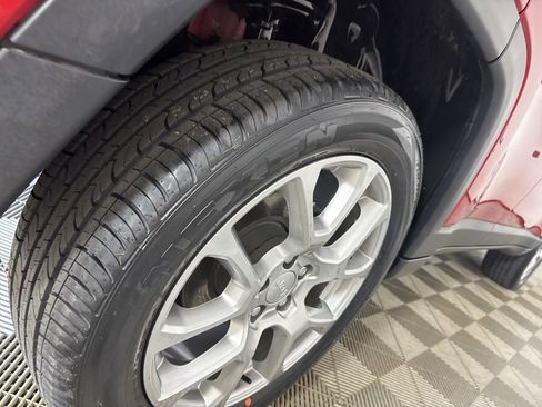 Used 2023 Jeep Compass Latitude image 28