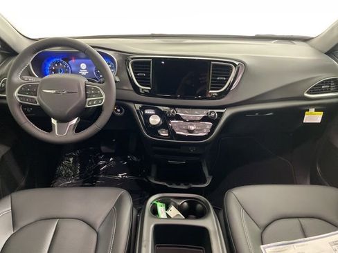 New 2026 Chrysler Voyager LX image 41