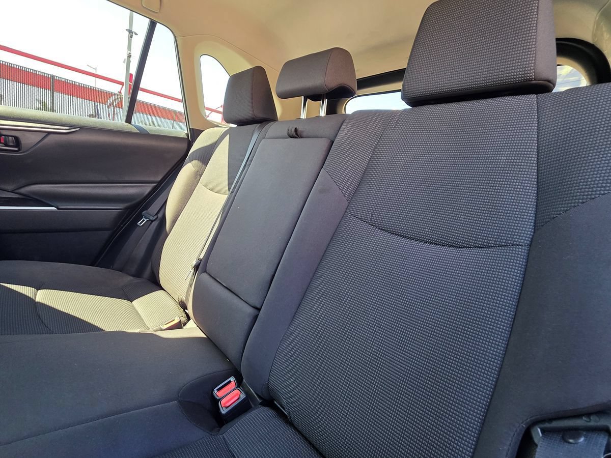 Used 2019 Toyota RAV4 LE w/ Carpet Mat Package FWD image 27