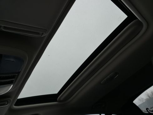 Used 2024 Subaru Crosstrek 2.0i Premium image 32