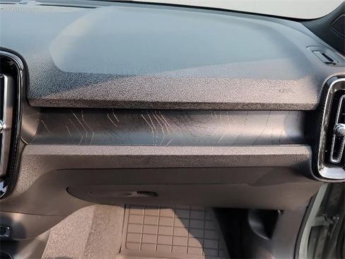 Used 2023 Volvo XC40 Recharge Ultimate w/ Protection Package Premier image 43