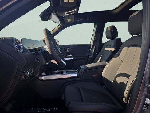 New 2026 Mercedes-Benz GLB 250 image 17