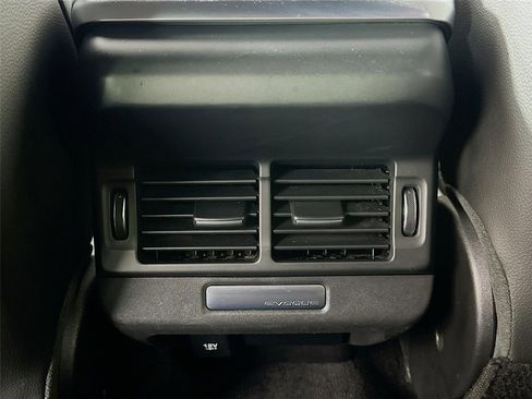 Used 2020 Land Rover Range Rover Evoque SE image 30