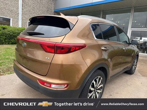 Used 2017 Kia Sportage EX image 7