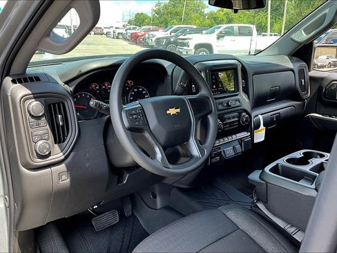 New 2026 Chevrolet Silverado 1500 Custom AWD/4WD image 6