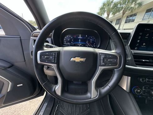 Used 2023 Chevrolet Suburban Premier image 22
