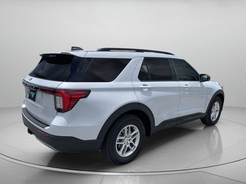 New 2026 Ford Explorer Active w/ Active Comfort Package RWD image 4