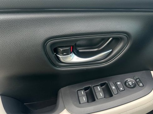 New 2026 Honda HR-V LX image 11