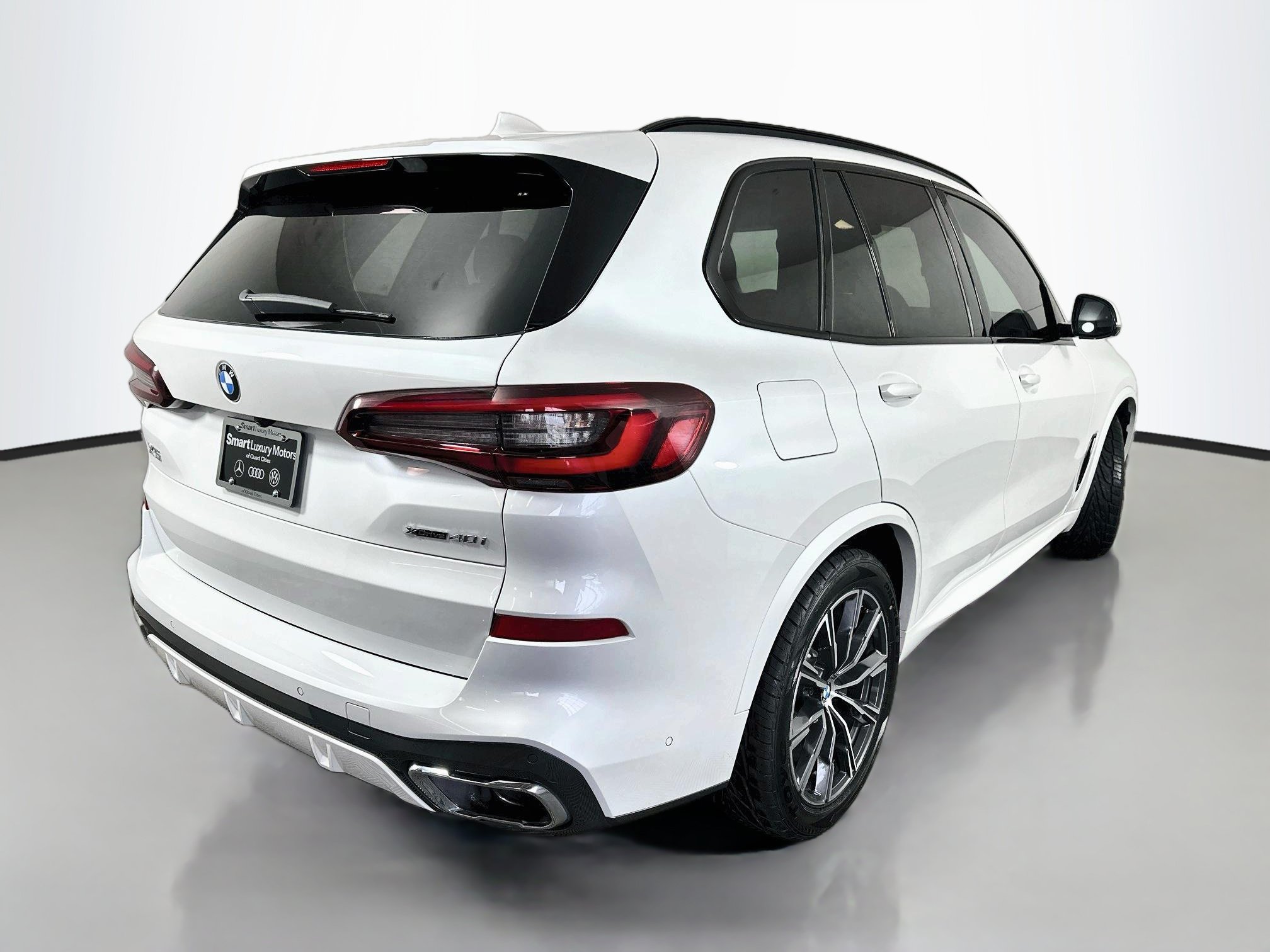 Used 2020 BMW X5 xDrive40i w/ M Sport Package AWD/4WD image 7