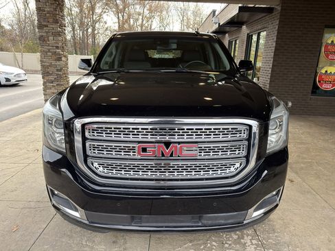 Used 2018 GMC Yukon XL SLT w/ Open Road Package image 4