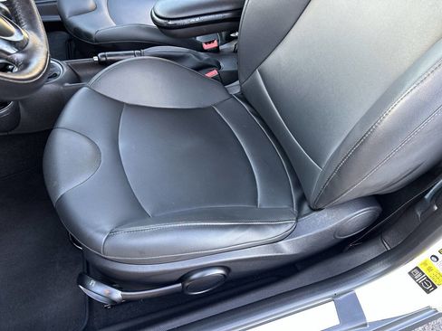 Used 2013 MINI Cooper S image 6