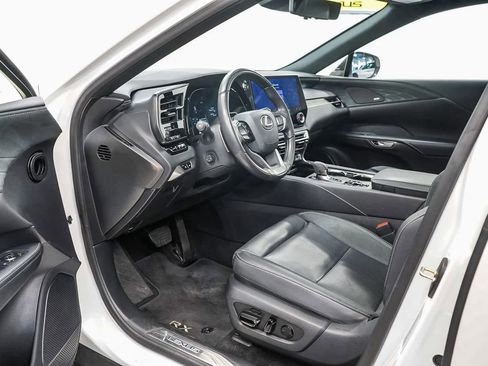 Used 2025 Lexus RX 450h Luxury image 18