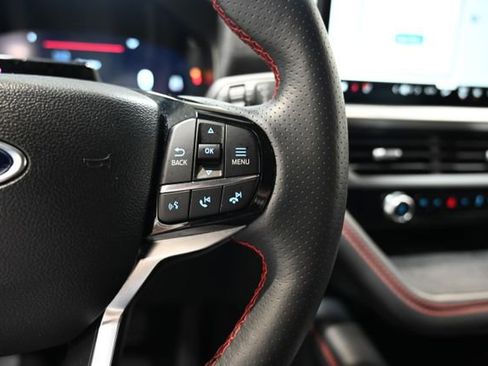 Used 2025 Ford Explorer ST-Line w/ ST-Line Street Pack image 23