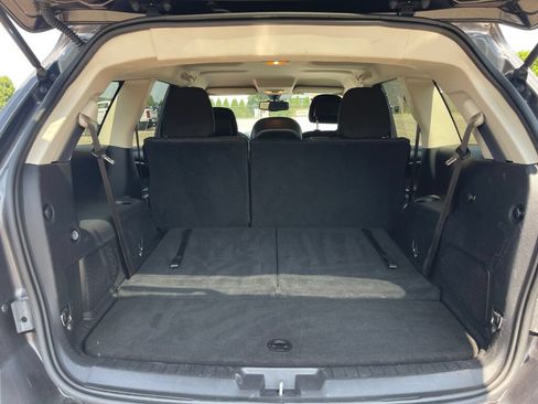Used 2019 Dodge Journey SE FWD image 24