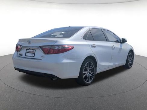 Used 2016 Toyota Camry SE FWD image 4