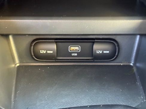 Certified 2023 Kia Soul LX w/ LX Technology Package image 22