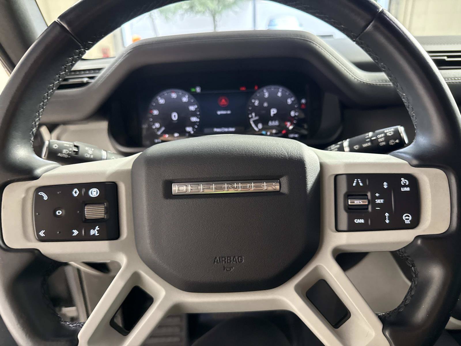 Used 2024 Land Rover Defender 110 S AWD/4WD image 28