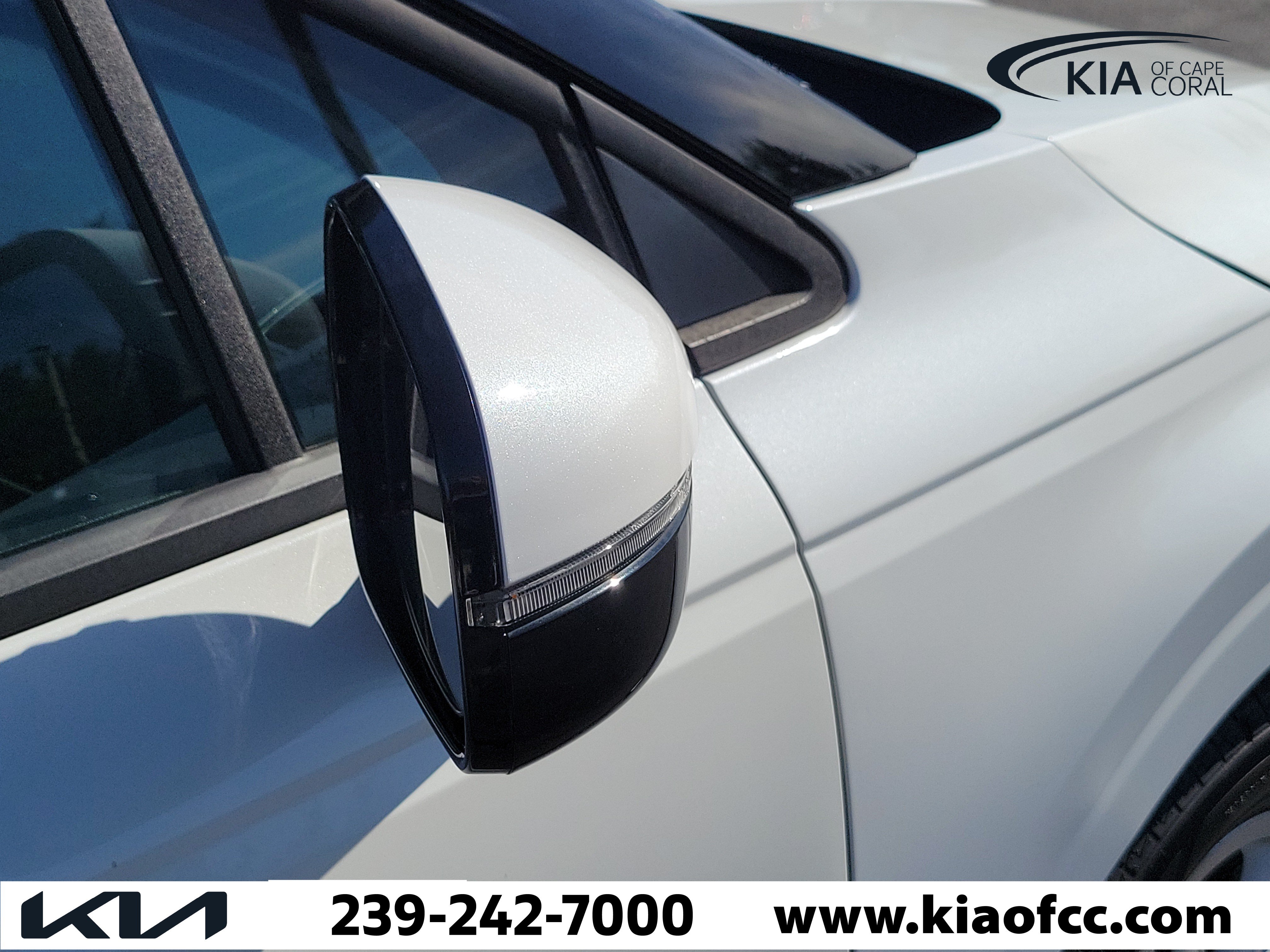 Certified 2024 Kia Carnival LX FWD image 8