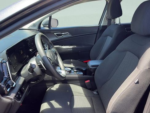 Used 2023 Kia Sportage LX AWD/4WD image 9