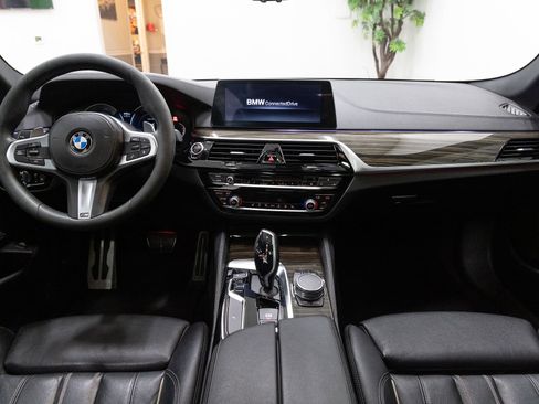 Used 2018 BMW 540i RWD image 5