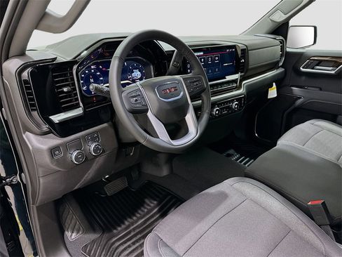 New 2026 GMC Sierra 1500 SLE w/ Preferred Package image 9